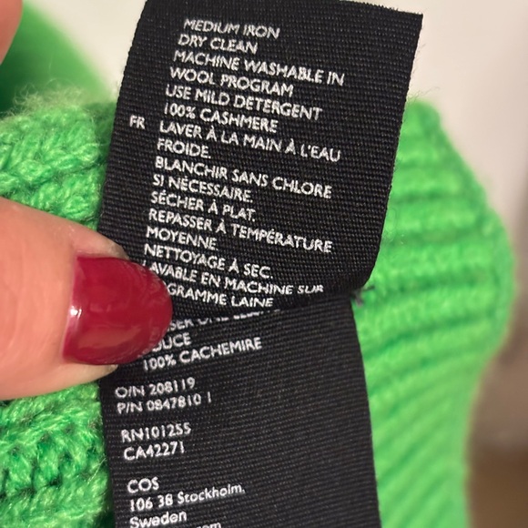 😍🍀COS Cashmere Green Scarf😍🍀 - Picture 5 of 6